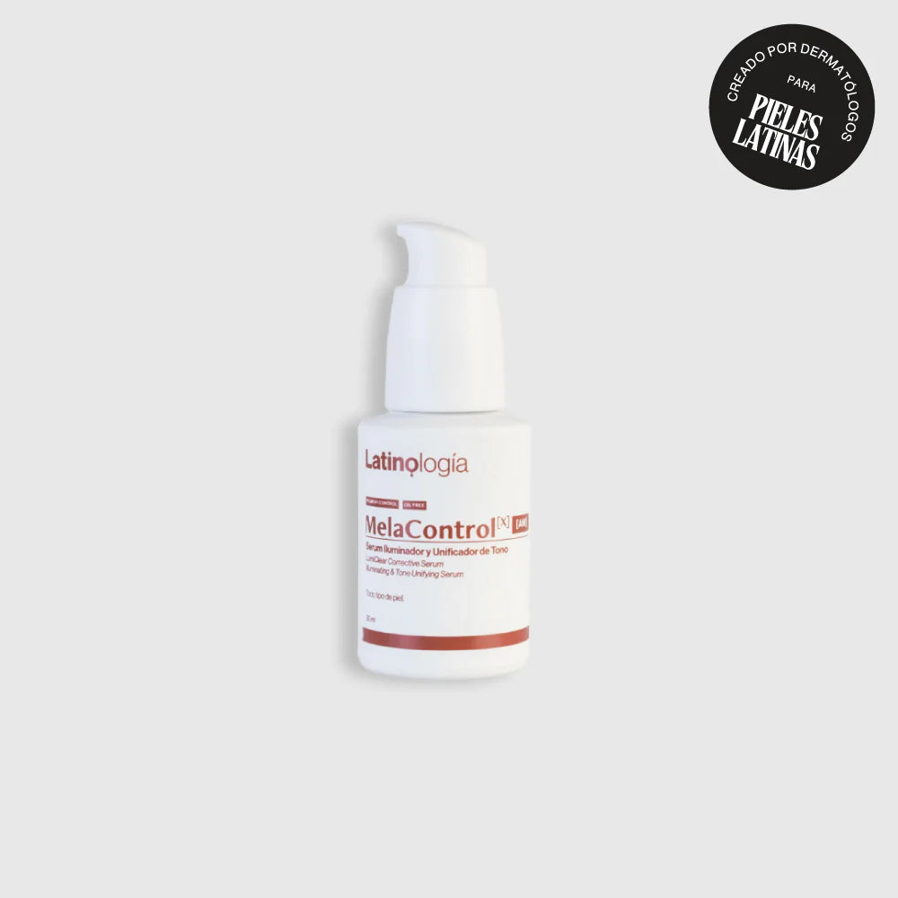 Envase de MelaControlX AM Serum Iluminador de Latinología para un tono de piel uniforme.