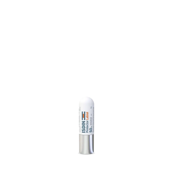 Barra de ISDIN Protector Labial SPF 50+ para protección solar extrema de los labios.