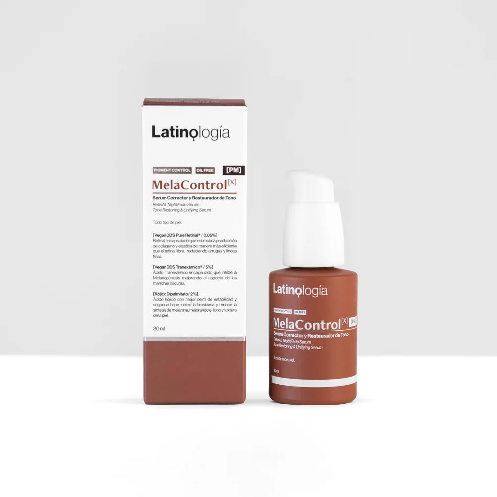 Envase de MelaControlX PM Serum Nocturno de Latinología para la restauración del tono facial