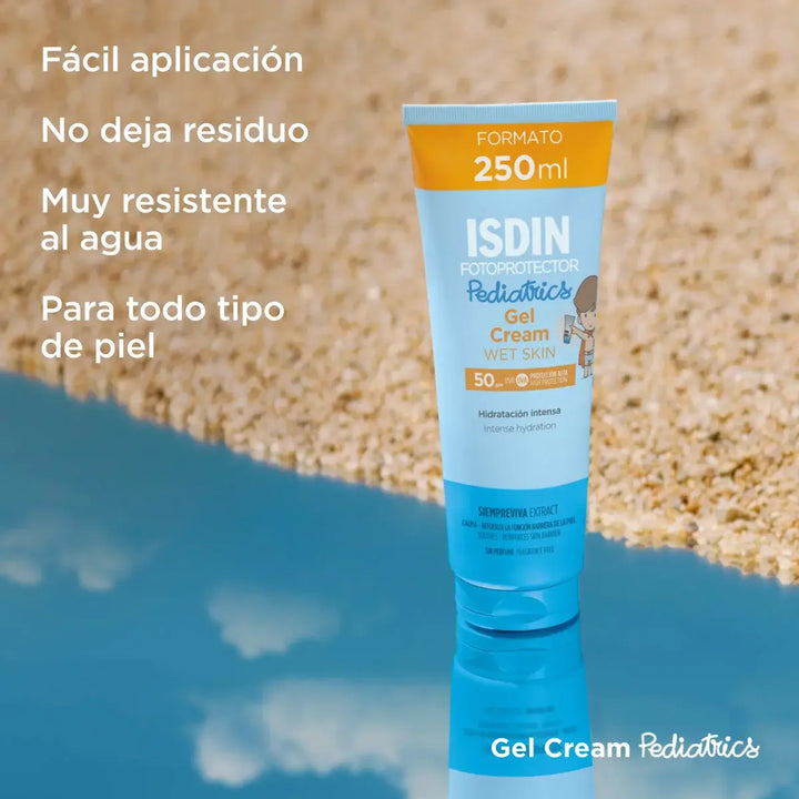 Envase de ISDIN Fotoprotector Gel Cream Pediatrics SPF 50 de 250 ml para niños.