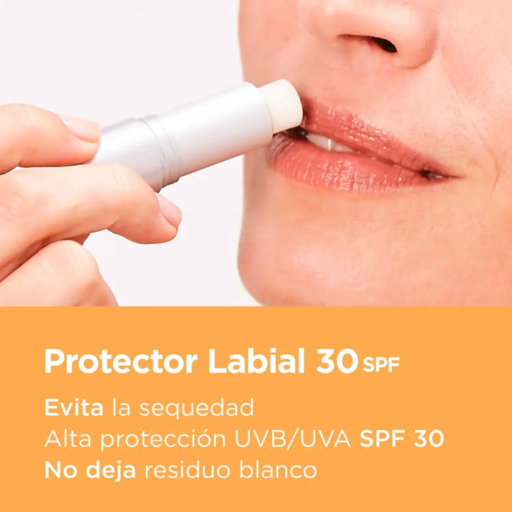 Barra de ISDIN Protector Labial SPF 30 para el cuidado y protección de los labios.