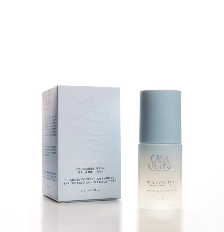 Envase de Sérum Nutritivo Skin Cocktail de Casa Ocho para nutrición y firmeza facial.