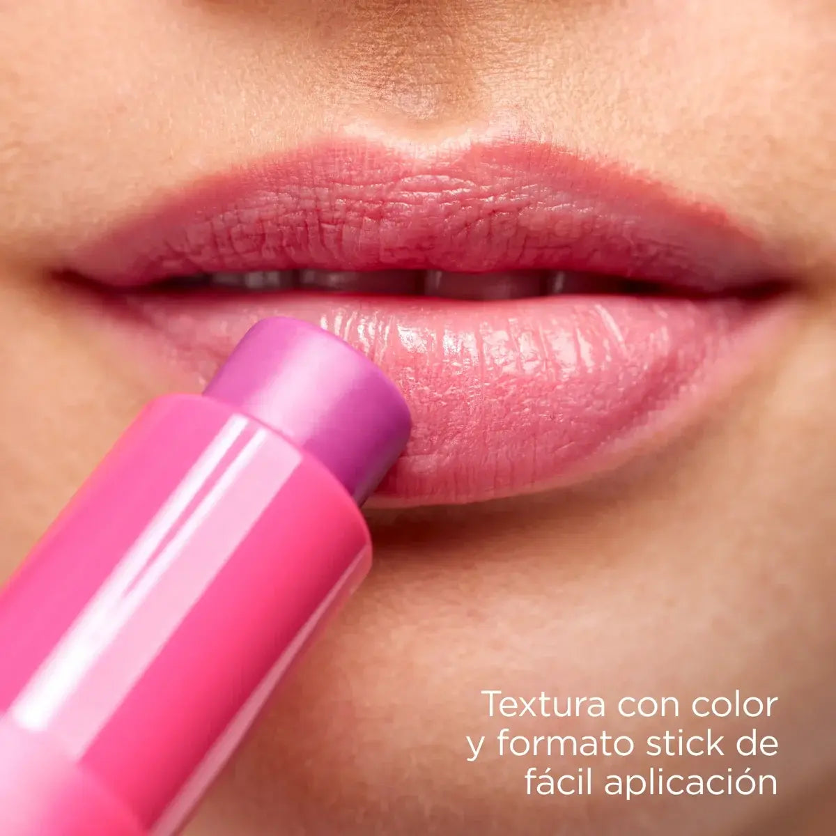 Stick de 4 g de Reparador Labial Rosa para la hidratación y el bienestar de los labios.